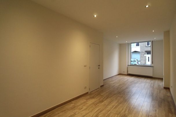 Gerenoveerde woning bij centrum Kortrijk - Photo 1