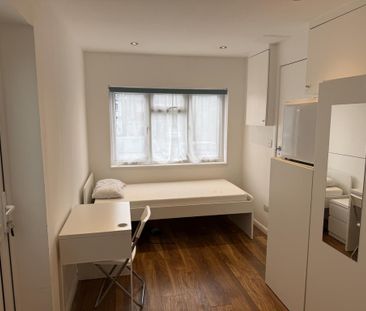 Studio to rent - Photo 1