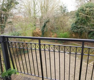 2 bedroom flat to rent - Photo 2