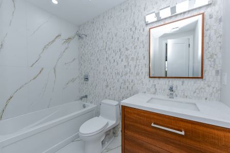 For Lease - 90 Twelfth Street Unit# Upstairs, Toronto, Ontario - Photo 3