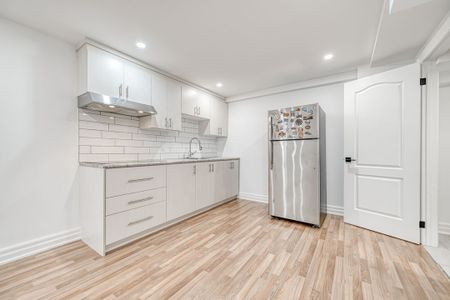 For Lease - 7 Grand Oak Drive, Richmond Hill, Ontario - Photo 3