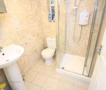 Northfield Road, Hounslow, TW5 - Photo 2