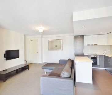 VIBRANT APARTMENT IN THE HEART OF NORTHBRIDGE! - Photo 1