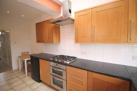 St Sidwells Avenue, Exeter, EX4 - Photo 2