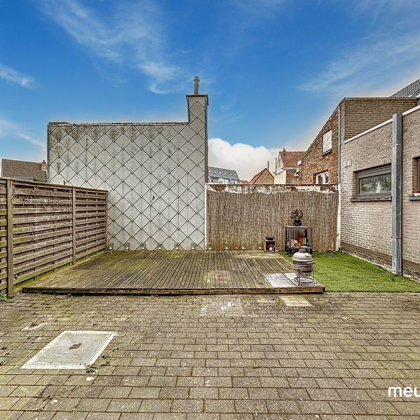 Ruime woning met garage en koer - Foto 1