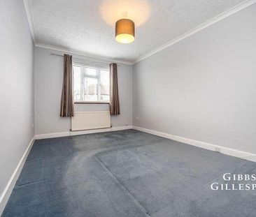 Alandale Drive, Pinner, HA5 - Photo 1