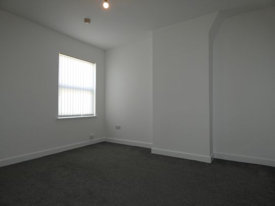 Clevedon Road Flat 2 FFF - Photo 1