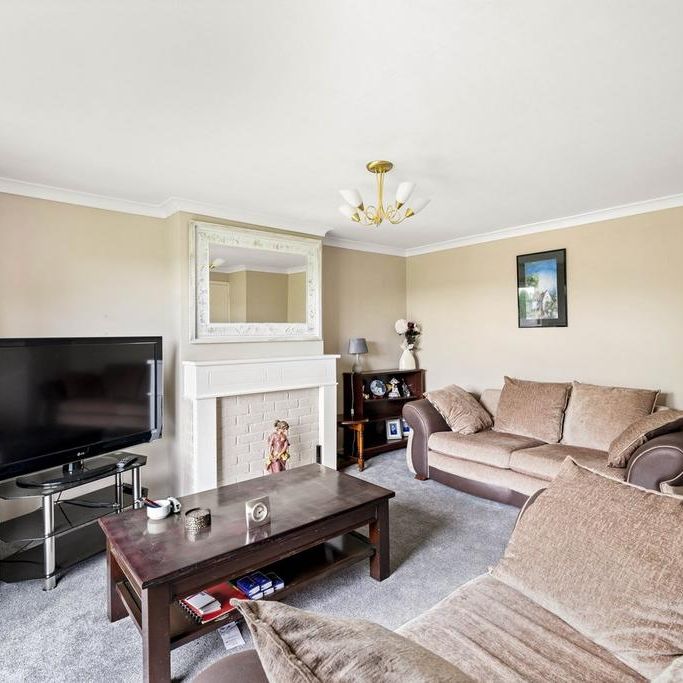 2 bedroom semi-detached bungalow to rent - Photo 1