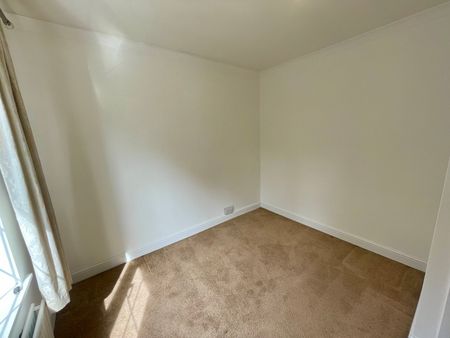 5 Bedroom House To Rent - Photo 4