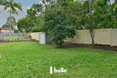 Immaculate Family Home in Prime Springwood Location - Photo 5