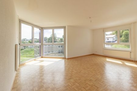 Corbusier 25 – Appartement spacieux et lumineux de 4.5 pièces, 105 m2, au 3e étage avec ascenseur - Photo 2