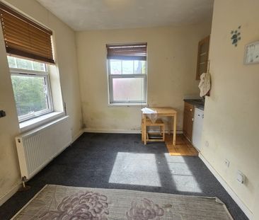 Room in a Shared House, Larkhall Lane, SW4 - Photo 4