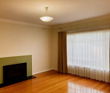 3 Bed, 1 Bath - Photo 4