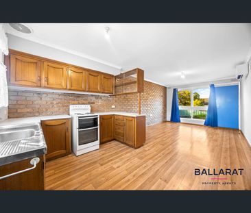 1/14 Christine Ave, Alfredton, Vic 3350 - Photo 2