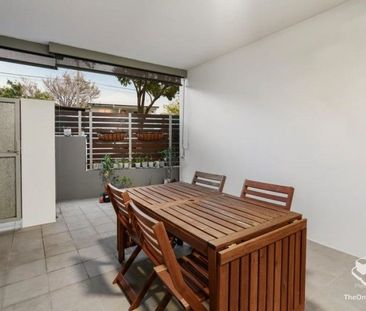 ICEWORKS PADDINGTON - A PERFECT COMBINATION - 3 VERY SPACIOUS BEDROOMS - Photo 5