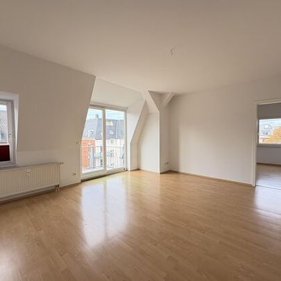 Helle Zweiraumwohnung mit Einbauküche in Zwickau - Photo 1