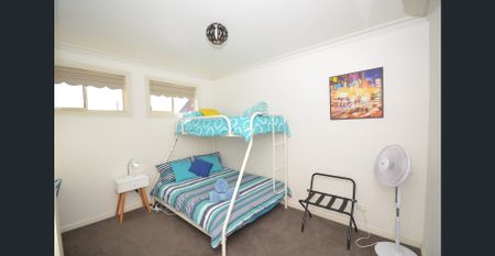 FULLY FURNISHED - CONTACT AGENT FOR AVAILABILITY - Photo 4