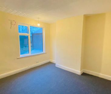 4 bedroom terraced house to rent - Photo 4