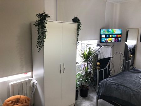 Studio Flat, Robert Street, CR0 - Photo 5