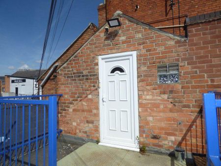 2 bedroom flat to rent - Photo 4