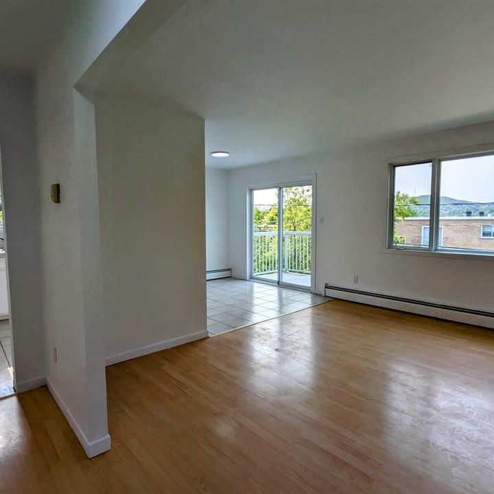 Immeuble - 2431 Maisonneuve, Sherbrooke 4 ½ à Louer - Secteur Nord - Photo 1