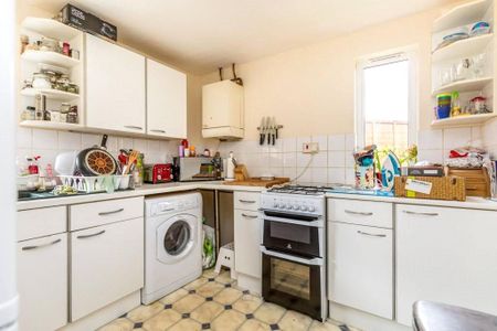 3 bedroom detached house to rent - Photo 5