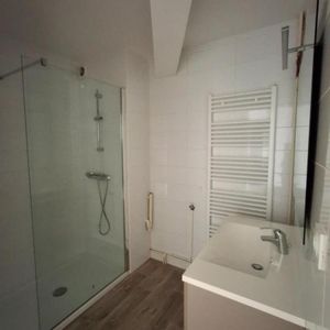 Appartement F1 bis, en très bon état locatif (Proche Centre VICHY & Lycées) - Photo 2