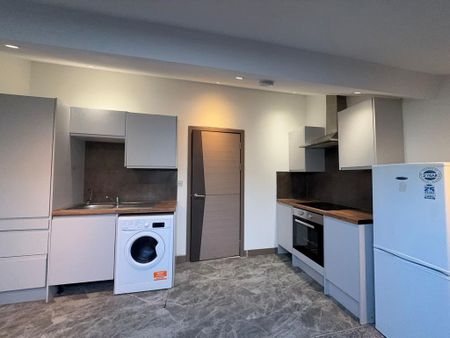 2 bedroom apartment to rent - Photo 5