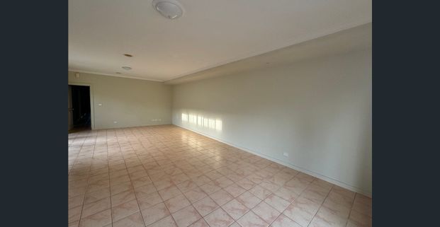 Charming 3-Bedroom Unit!! - Photo 1