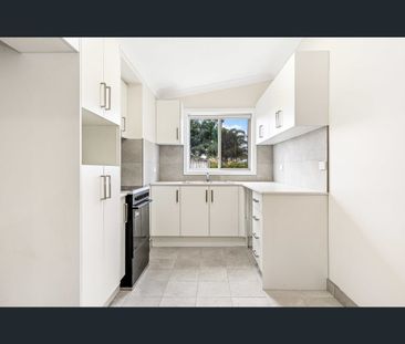 20 Highland Road, Peakhurst, NSW 2210 - Photo 2