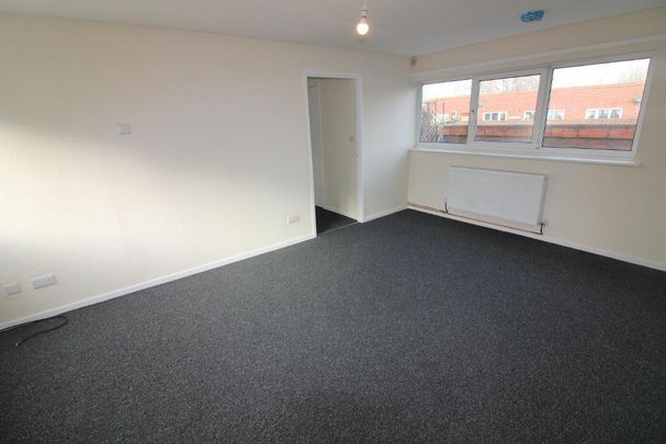 2 bedroom maisonette to rent - Photo 1