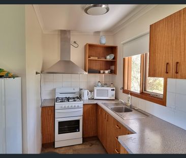 Fully Furnished Cabin - Photo 3