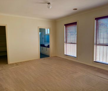 2/132 Porter Road, Heidelberg Heights - Photo 4