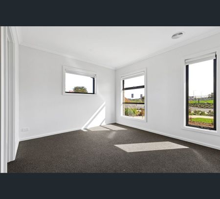 63 Batten Road, Charlemont, Vic 3217 - Photo 5