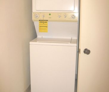 For Lease - 172 Humbercrest Boulevard Unit# Main Fl, Toronto, Ontario - Photo 5