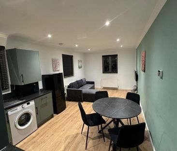 1 Bed Flat, Deptford High Street, SE8 - Photo 5