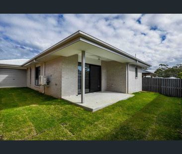 12 Aurora Road, Tannum Sands, Qld 4680 - Photo 6