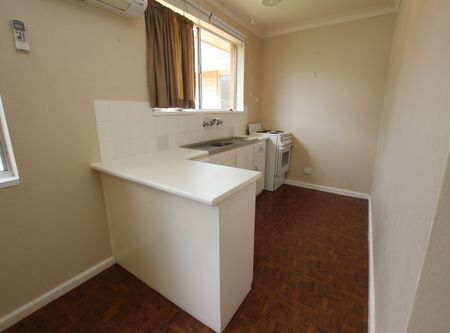 CLOSE TO DICKSON SHOPPING CENTRE - Photo 5