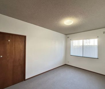 2/12 High Street, Waratah - Photo 2