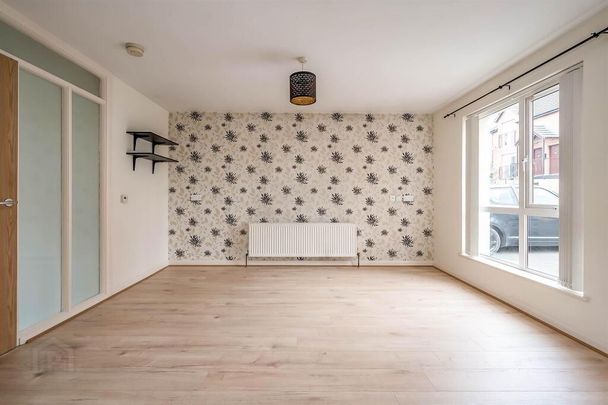 21 Maldon Court, Belfast, BT12 6GY - Photo 1