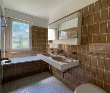 Gemütliche 2.5 Zimmerwohnung mit Cheminée und Sitzplatz im Grünen - Photo 3