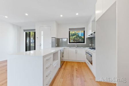 22 Sparks Avenue, Thornbury - Photo 3