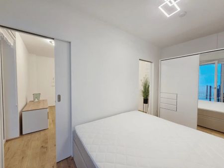 Erstbezug - möbliertes Zuhause - charmante Freifläche - Photo 2