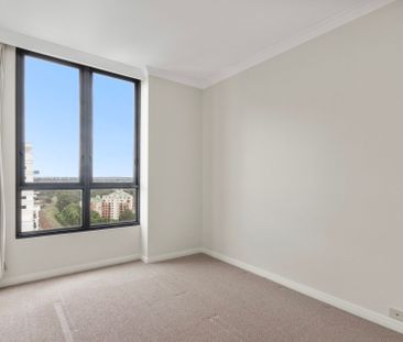 Convenient Living in the Heart of St Leonards - Photo 2