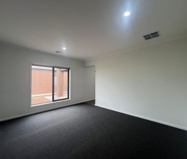 Modern Family Home in a Prime Armstrong Creek Location - Photo 2