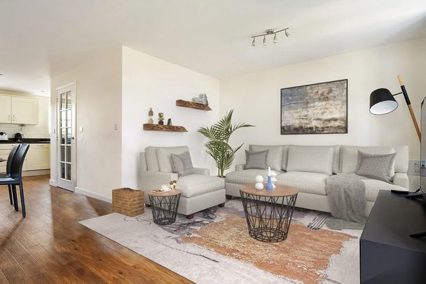 4 bedroom terraced house to rent - Photo 1