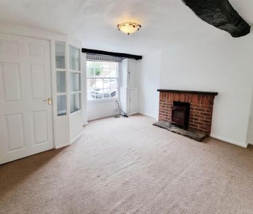 2 Bedroom Cottage to Rent in Wood Street, Higham Ferrers, Northants... - Photo 1