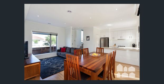 Fantastic Three Bedroom Home! - Photo 1