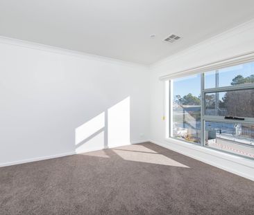 4 Isherwood Street, Weston ACT 2611 - Townhouse For Rent | Domain - Photo 2
