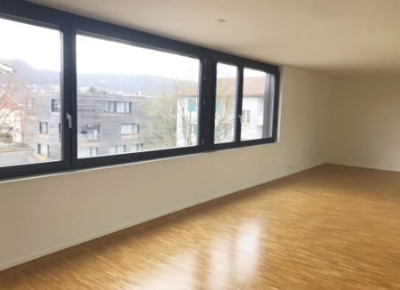 08/15...Not here! - Photo 2